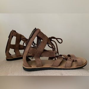 Sorel Bailee lace up sandal in tobacco size 10